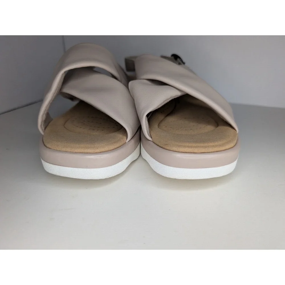 Clarks Clara Cove Sandals US 10W Wide/ UK 7.5E Sand Flatform PU RMF23-SM
